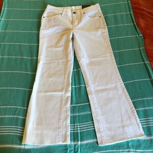 NWT Women's 1822 High Rise Demi Boot White Jeans size 6